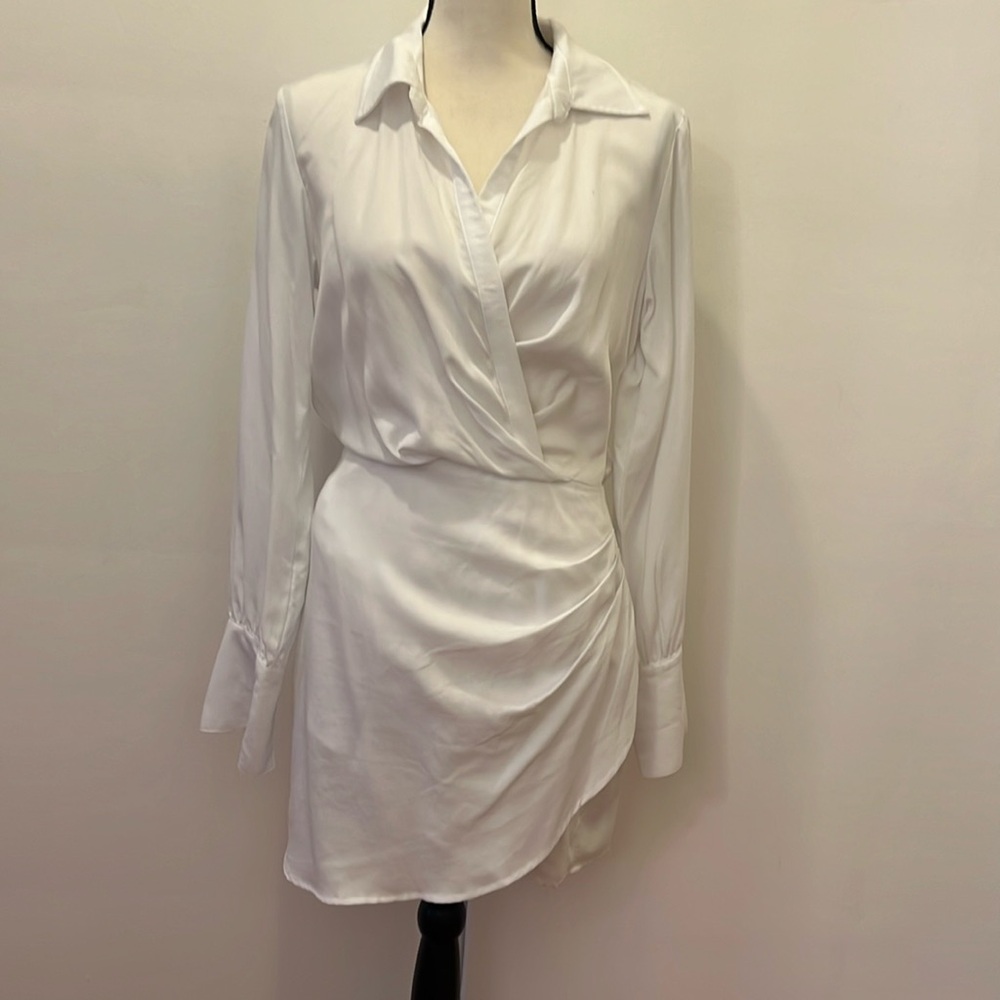 White long sleeve dress